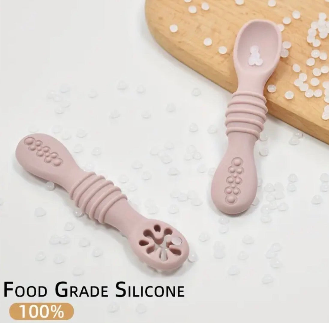 Self-feeding set